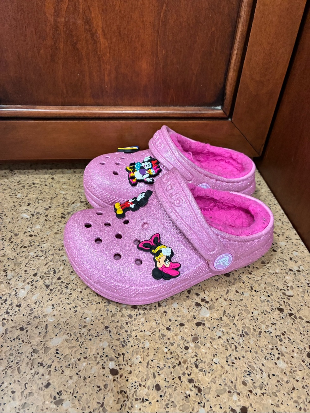 Crocs Kids Pink Glitter Fleece Lined Clogs Size C8 + Disney Jibbitz